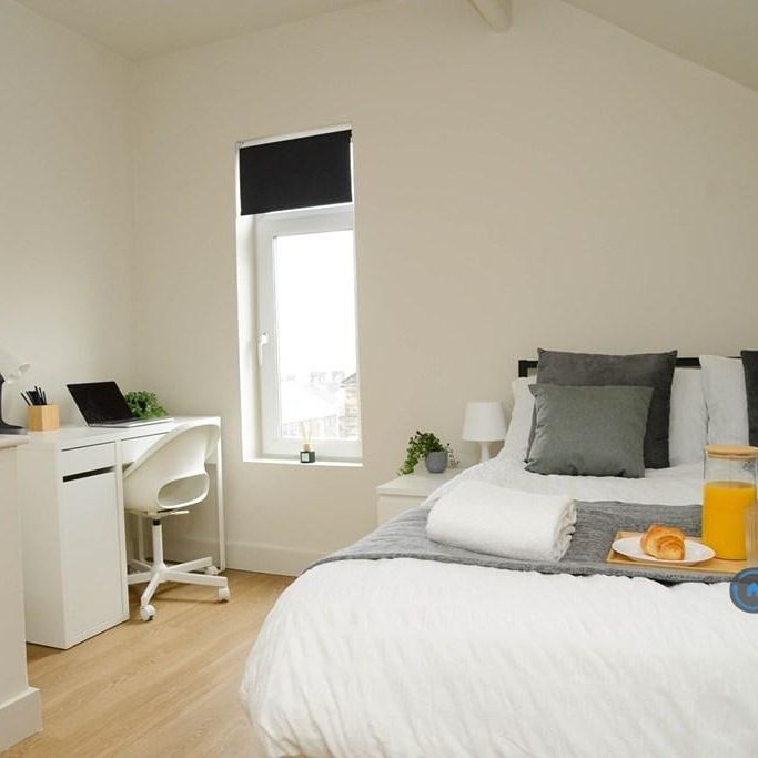 1 bedroom in a house share to rent - Photo 1