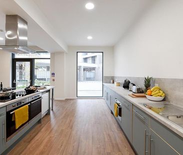 1 bedroom in a flat share to rent - Photo 3