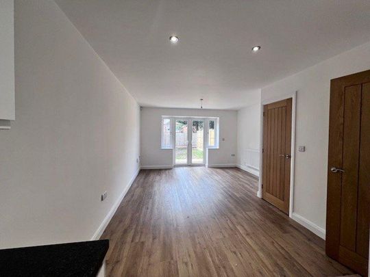 3 bedroom terraced house to rent - Photo 1