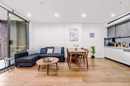 1 bed 1 bath*311 - Photo 2