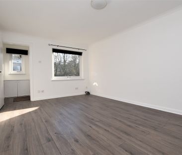 Almond Bank - Photo 2