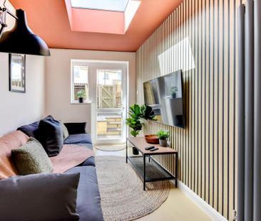 1 bedroom in a house share to rent - Photo 1