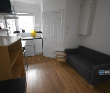 1 bedroom maisonette to rent - Photo 1