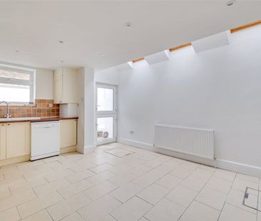 A beautiful four bedroom period property in Munster Village. EPC ra... - Photo 5