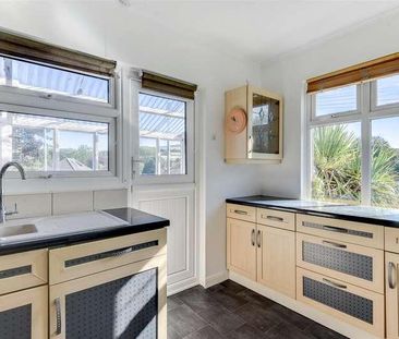 Downside Avenue, Worthing, BN14 - Photo 6