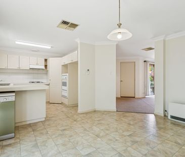 Charming Villa with Serene Surroundings - Photo 5