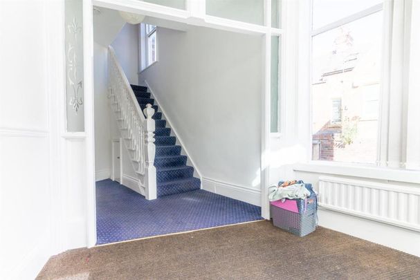 4 bedroom terraced house to rent - Photo 1