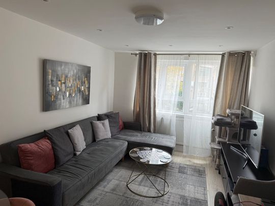1 Bed Flat, Cheesemans Terrace, W14 - Photo 1