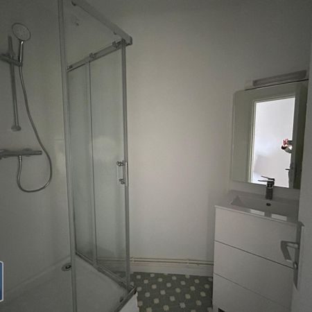 Location Appartement 2 pièces 33m² LILLE 59000 - Photo 4