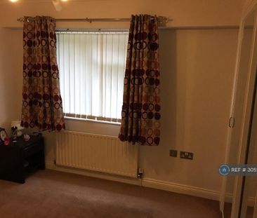 4 bedroom semi-detached house to rent - Photo 4