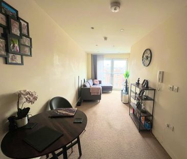 1 bedroom flat to rent - Photo 2