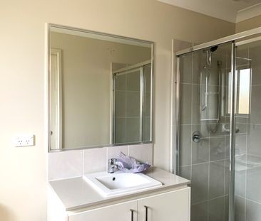 20 Stockyard Lane, Park Ridge QLD 4125 - House For Rent - $700 | Do... - Photo 6