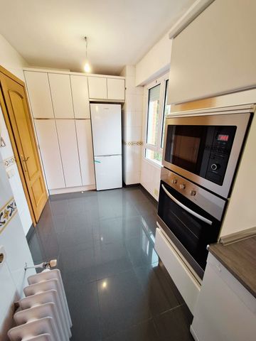 Piso de alquiler en Portugal, Avenida Europa - Photo 3