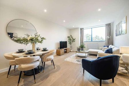 Chertsey, Surrey, KT16 - Photo 5