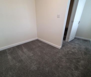 3 bedroom end of terrace house to rent - Photo 5