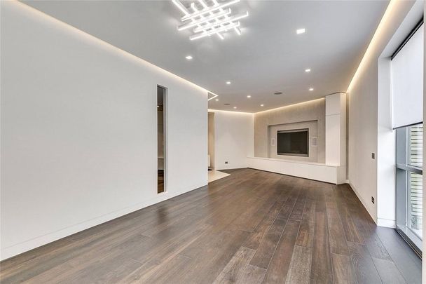 4 bedroom flat to rent - Photo 1