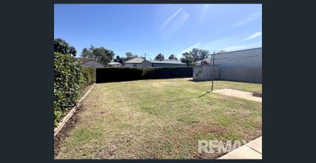 Tidy 3 bedroom home in Mount Austin - Photo 2