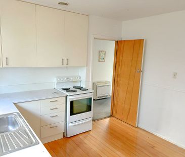 Wonderful on Westminster - two bedroom with garden - Photo 3