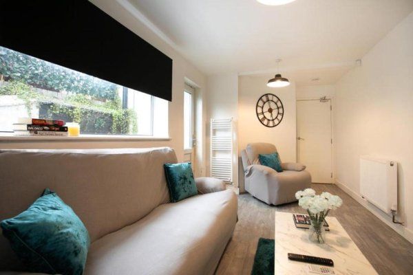 Grove Road, Nottingham, NG7 - Photo 1