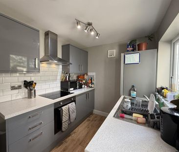 21 Albert Street - Photo 1