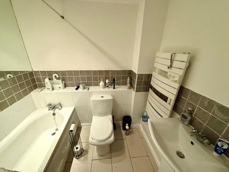 2 bedroom flat to rent - Photo 5