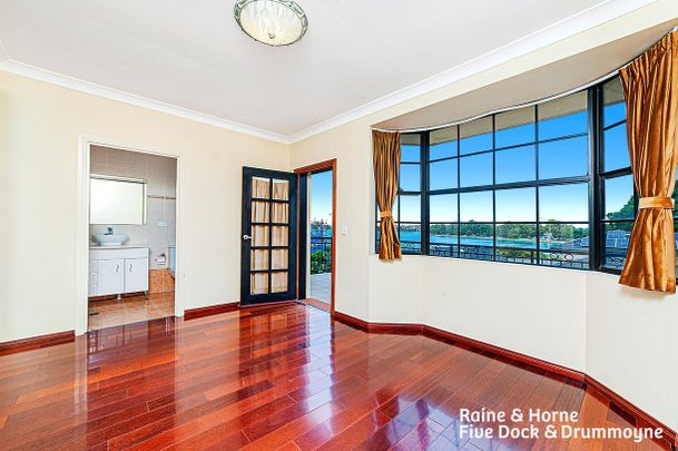 Super sized Family Home with Water views - Photo 1