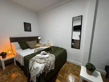 Calle de Sambara, Madrid, Community of Madrid 28027 - Photo 4