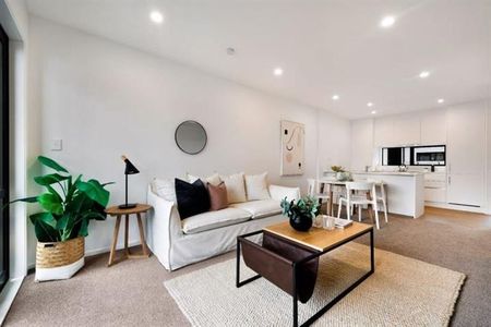 ELLERSLIE TOWNHOUSE - 2 BEDROOMS - 2 BATHROOMS - Photo 5