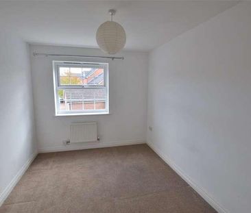 Locking Drive Kingsway, Quedgeley, Gloucester, Gloucestershire, GL2 - Photo 2