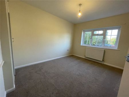 Refurbished two bedroom end terrace cottage in sought after Donnington village. - Photo 2