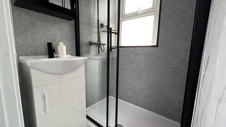 Moy Road, Roath - Photo 3