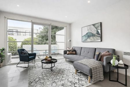 Light-Filled Riverside Living in the Heart of Richmond - Photo 3