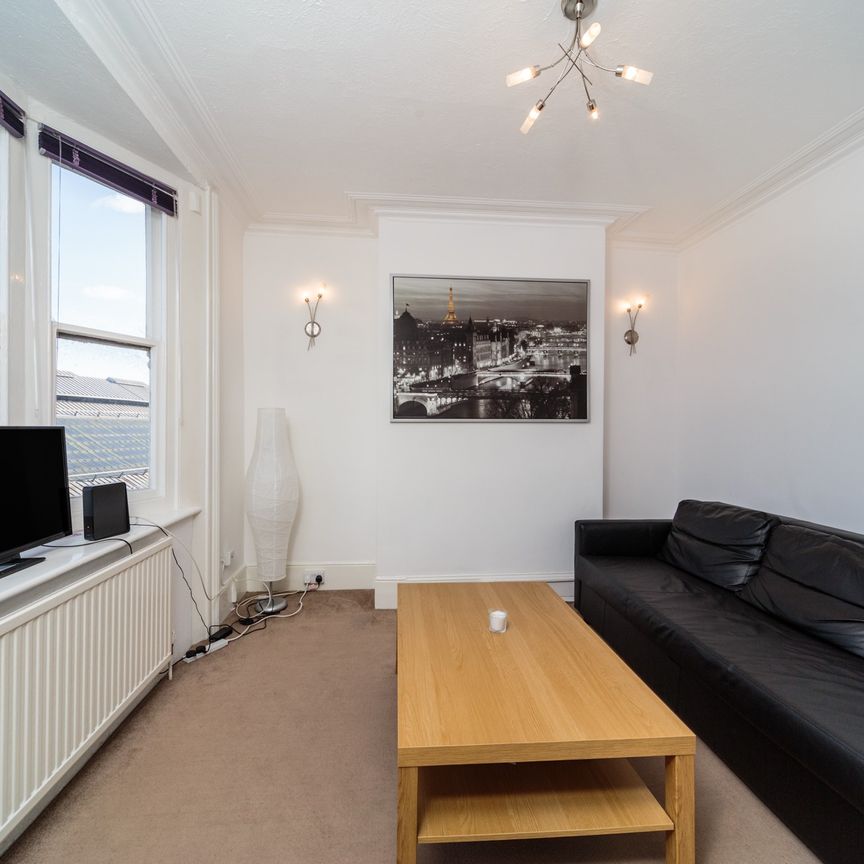 2 bedroom maisonette to rent - Photo 1