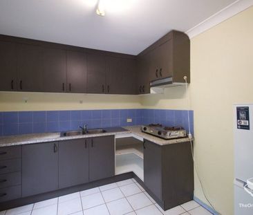 St Lucia Cozy 5-Bedroom Home, one bedroom available - Photo 6