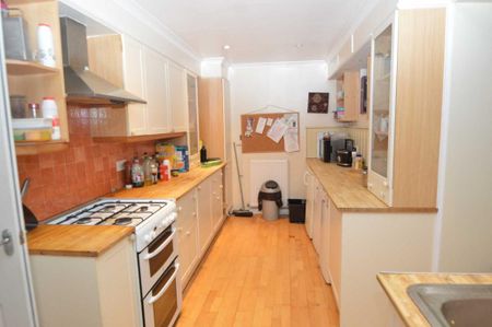 House share to rent - Photo 3