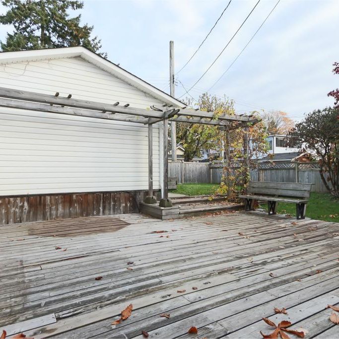 1932 Jones Avenue, North Vancouver (UNFURNISHED) - Photo 1