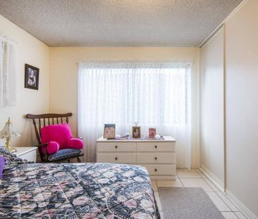 CHARMING UNIT CLOSE TO EVERYTHING - Photo 5