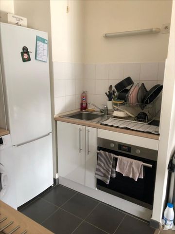 2 pièces- Rue Louis Victor de Broglie - BEZANNES - Photo 4