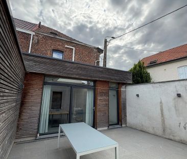 Woning te huur met 3 slpks en binnenkoer te Halle - Photo 1