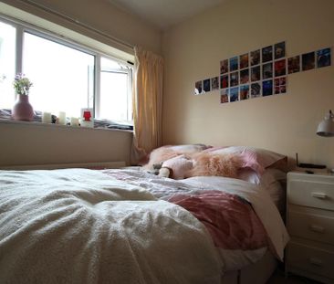 5 bedroom end of terrace house to rent - Photo 6