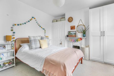 2 bedroom terraced house to rent - Photo 2