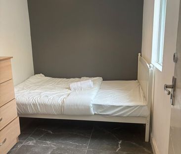 Room in a Shared Flat, Rickthorne Road, N19 - Photo 1