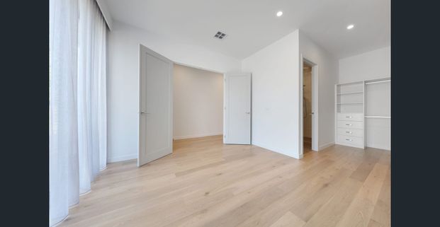 A Masterpiece of Light, Luxury & Design - Brand New Executive Townhouse in Ormond - Photo 1