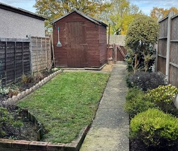 2 Bed Terraced House, Warrels Court, LS13 - Photo 5