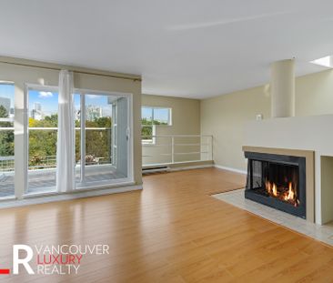 Townhouse in Vancouver West Side, BC - Photo 3