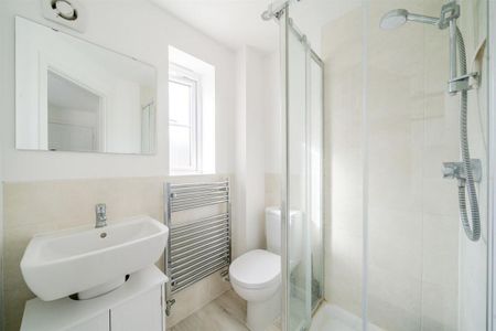 2 bedroom terraced house to rent - Photo 2