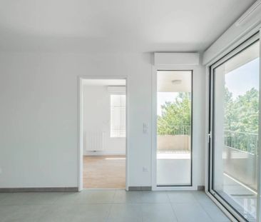 Rental Apartment Bordeaux Saint-Jean - Photo 1