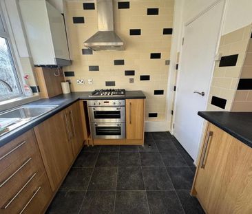 3 bedroom end of terrace house to rent - Photo 6