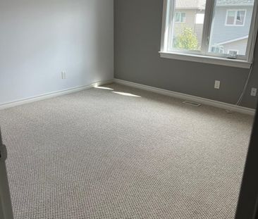 For Lease - 1052 Woodhaven Drive, Kingston, Ontario - Photo 5