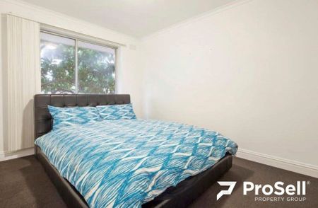 2/1 Burton Avenue, Clayton - Photo 3